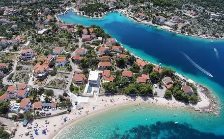 Prodej stavebního pozemku 993 m², Rogoznica, Šibensko-kninska županija, Chorvatsko