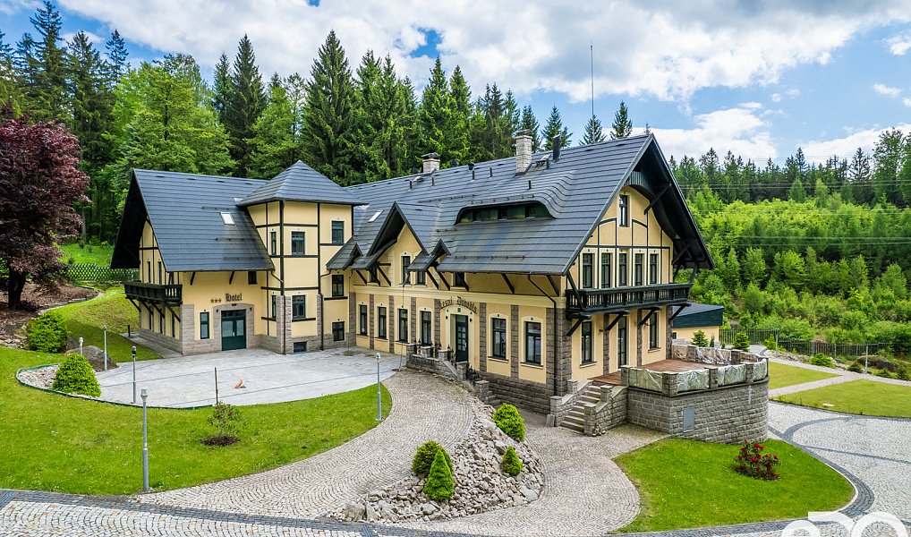 Prodej ubytovacího objektu 2 930 m², Jablonec nad Nisou – náhled fotky 2