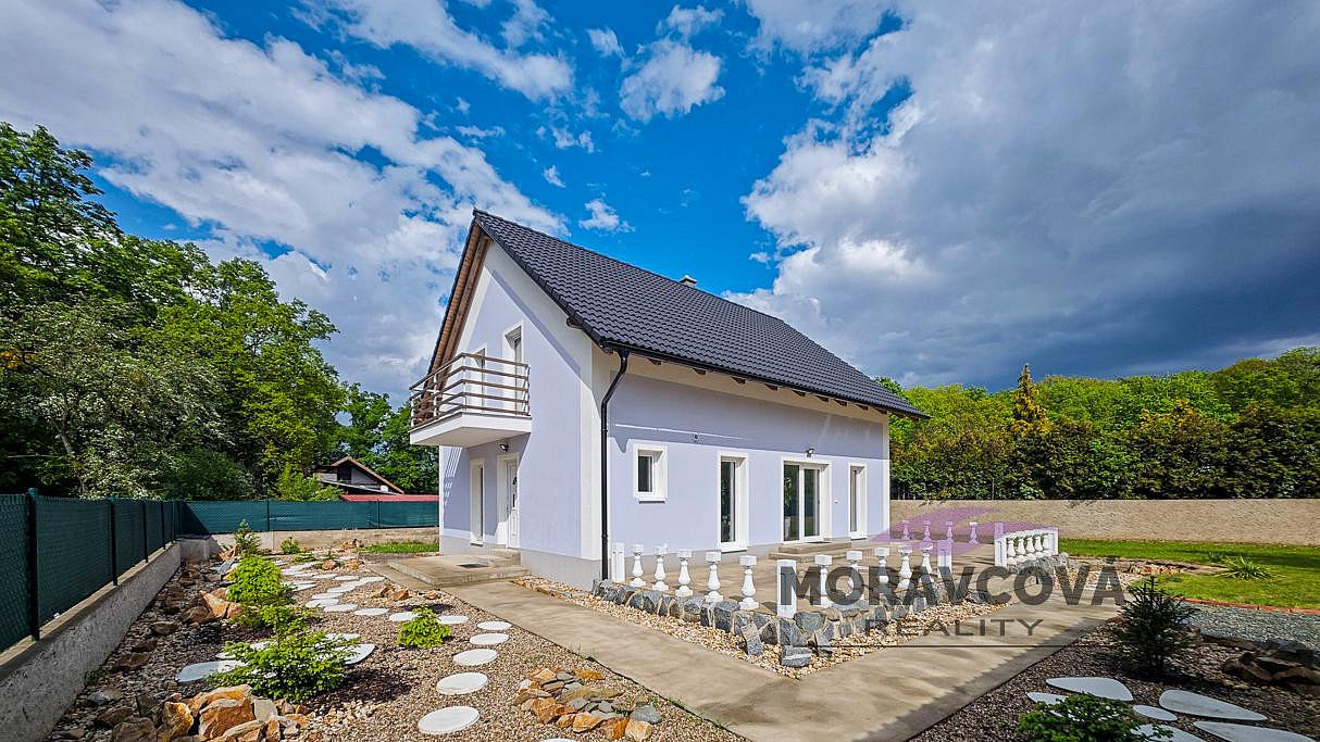 Prodej domu 121 m² s pozemkem 984 m²