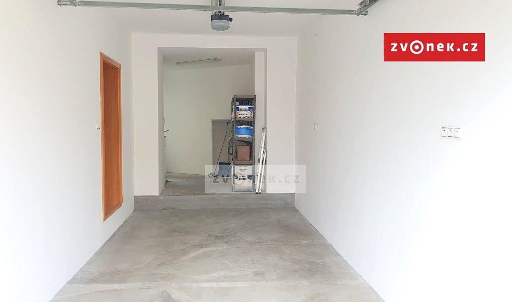 Pronájem domu 270 m² s pozemkem 200 m², Zlín – náhled fotky 19