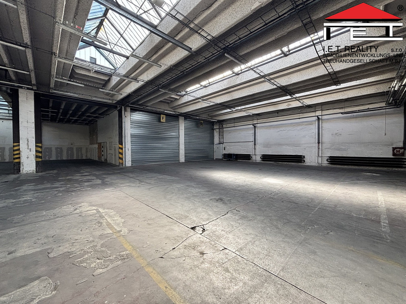 Pronájem obchodních prostor 992 m² – fotografie 3
