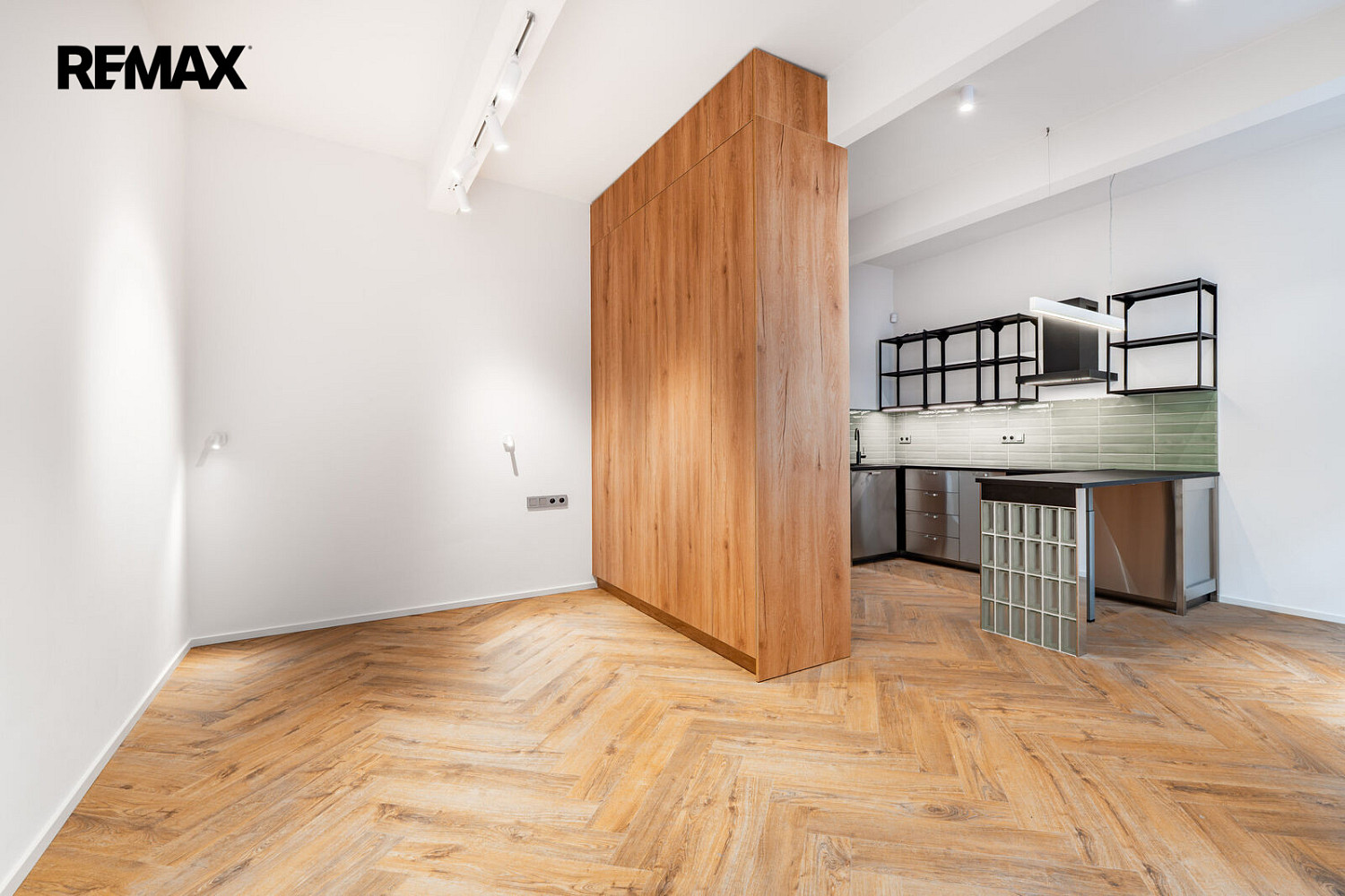 Pronájem bytu 1+kk 45 m² – fotografie 5