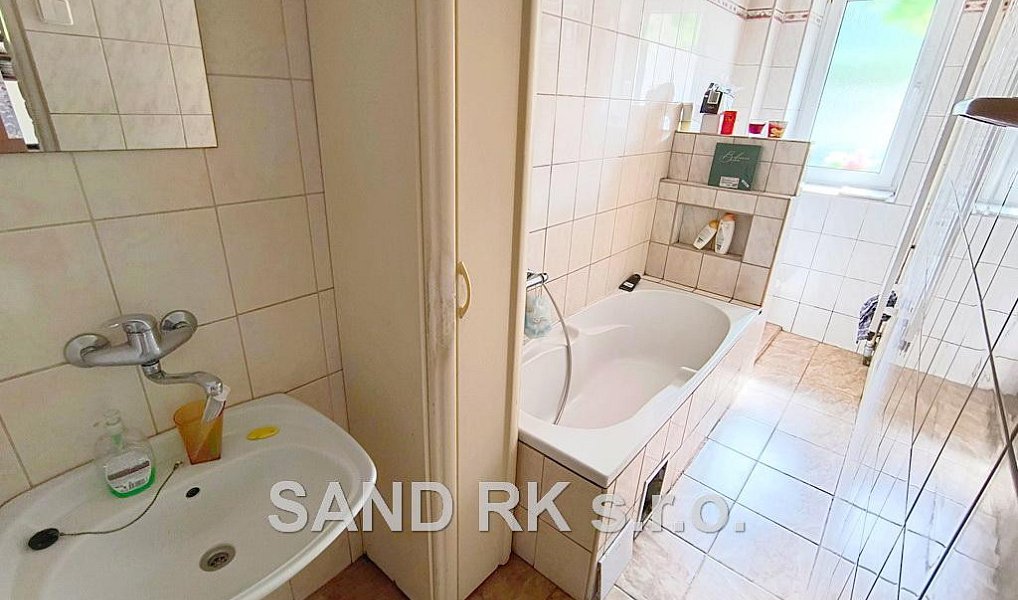 Prodej domu 206 m² s pozemkem 2 221 m², Domažlice – náhled fotky 7