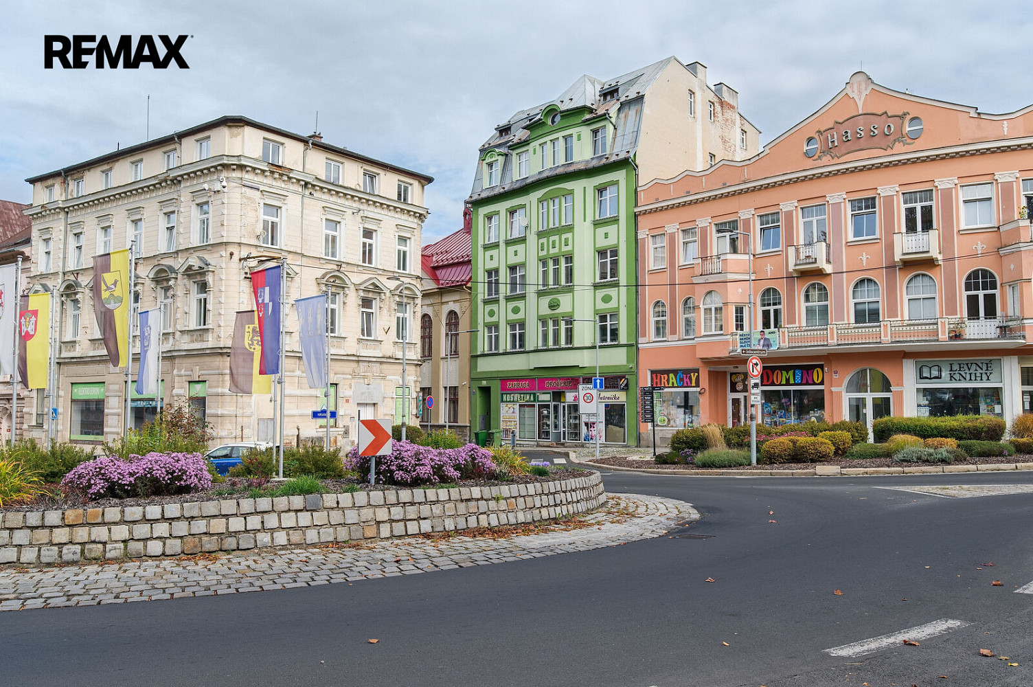 Prodej domu 1 020 m² s pozemkem 218 m²