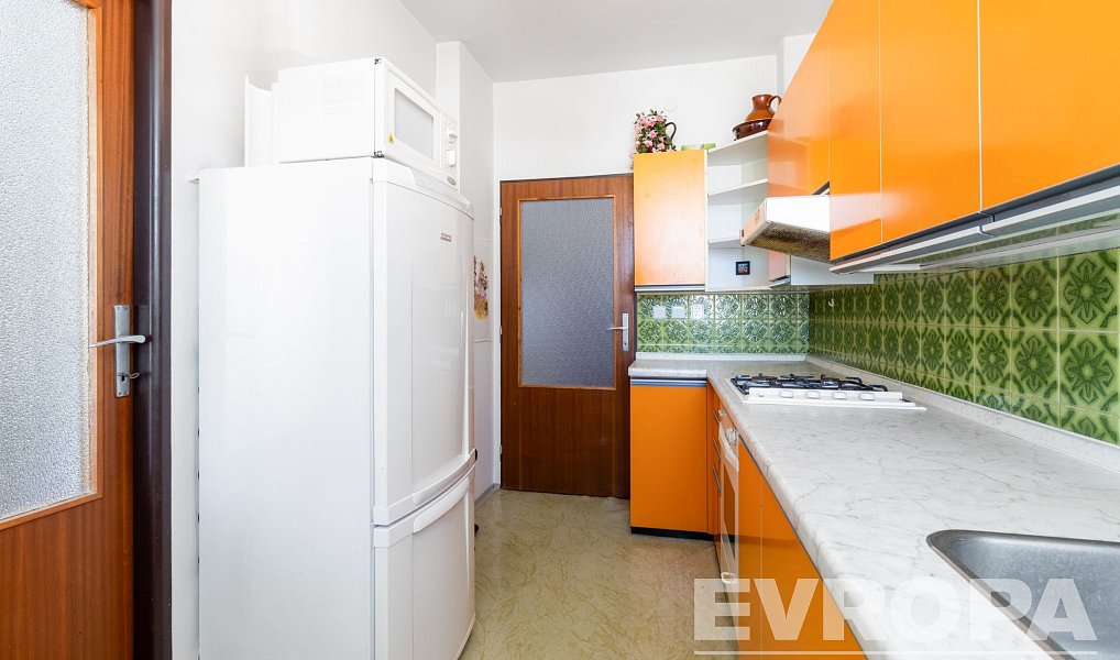 Pronájem domu 220 m² s pozemkem 409 m², Praha – náhled fotky 16