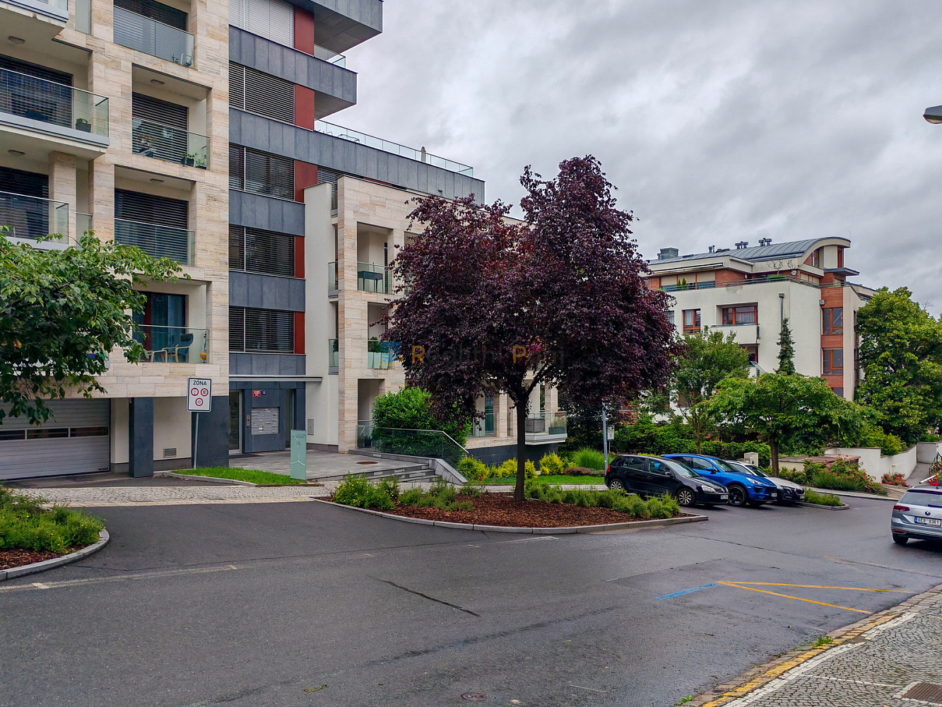 Pronájem bytu 1+kk 39 m² — photo 3