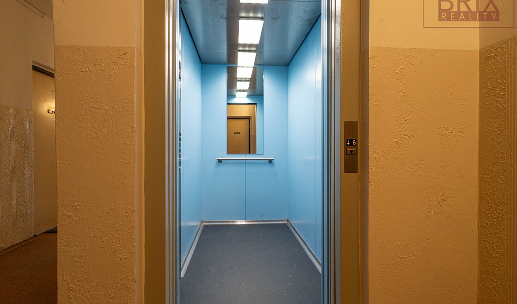 Prodej bytu 1+kk 28 m², Praha – náhled fotky 14