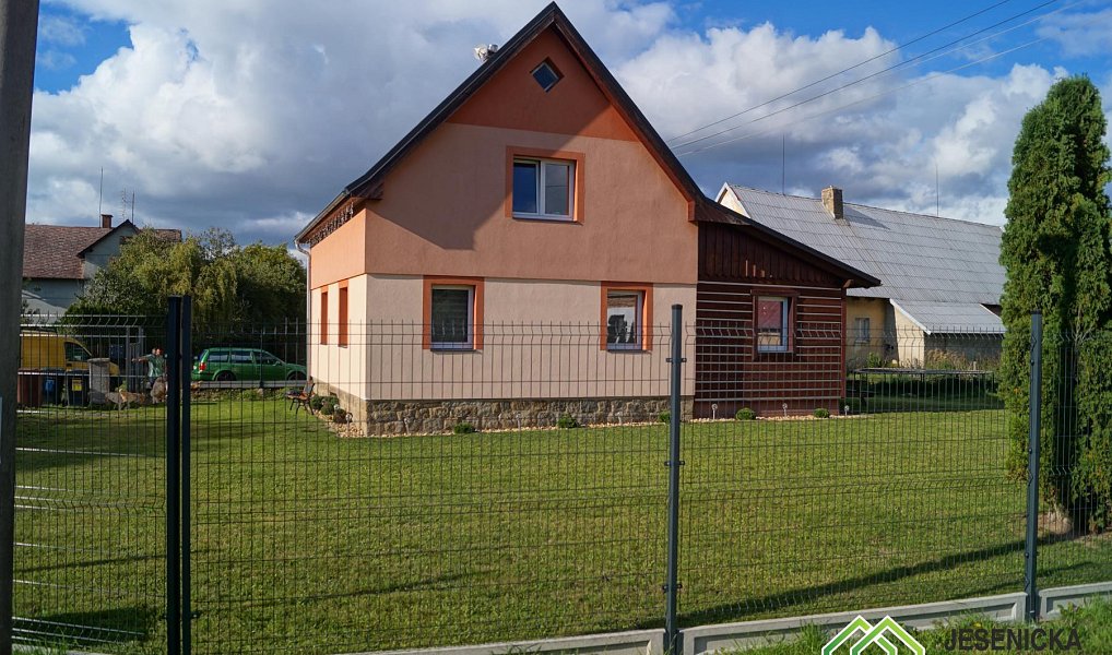 Prodej domu 120 m² s pozemkem 954 m², Stará Červená Voda – náhled fotky 2