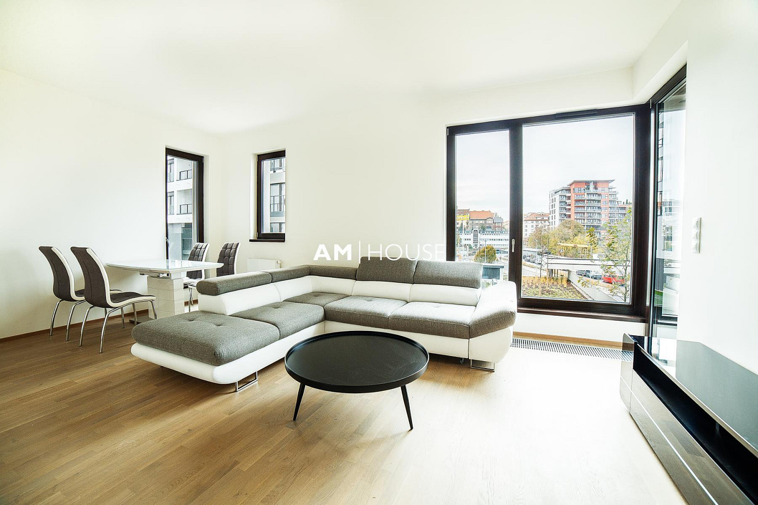 Pronájem bytu 2+kk 52 m²