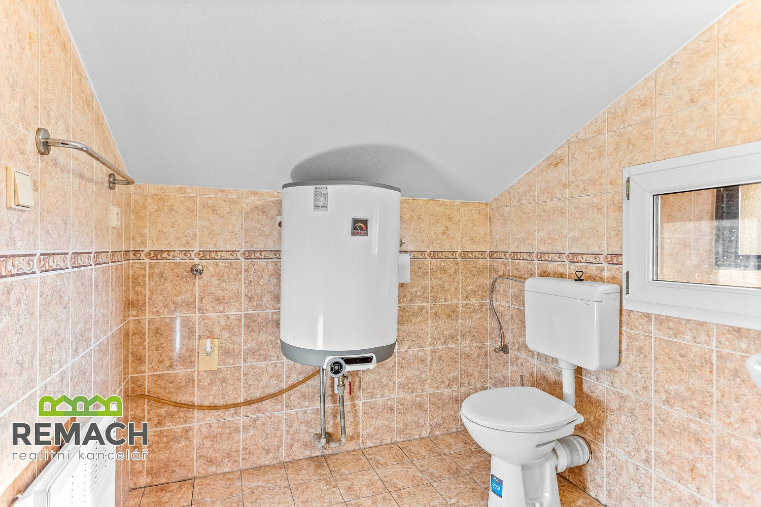 Pronájem bytu 1+kk 30 m² – fotografie 4