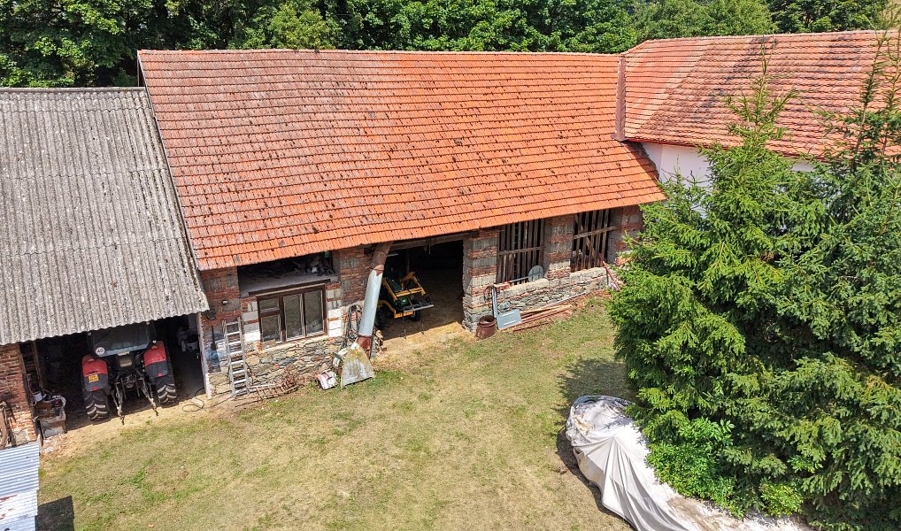 Prodej domu (jiného typu) 550 m², Neveklov – náhled fotky 7
