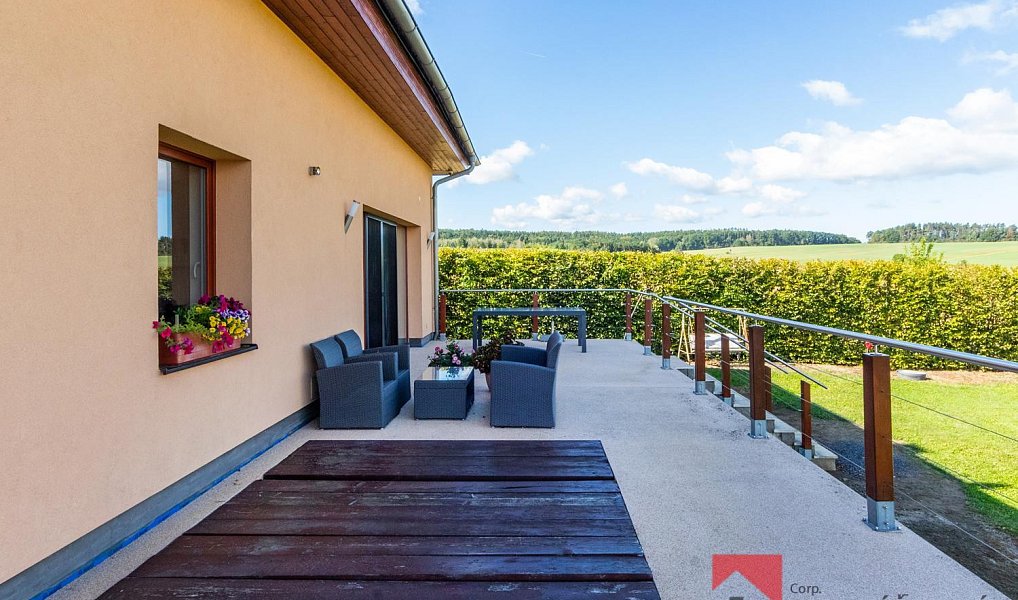 Prodej domu 346 m² s pozemkem 2 669 m², Újezd – náhled fotky 26