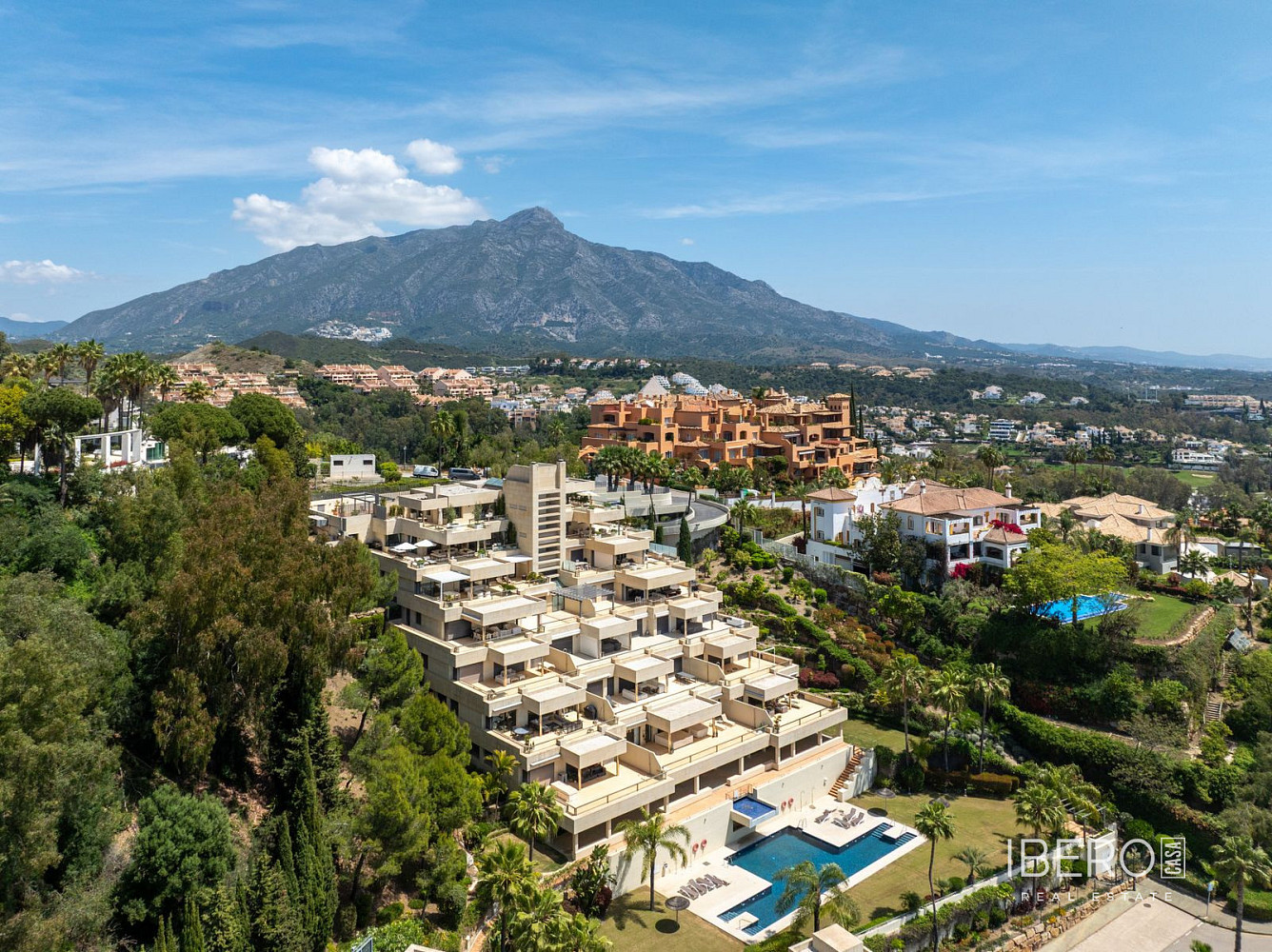 Pis 6+kk – Marbella, Nueva Andalucía - Vista 2