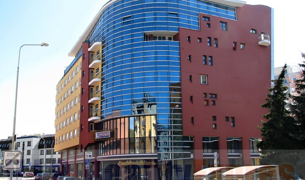 Pronájem kanceláře 599 m², Praha – náhled fotky 3