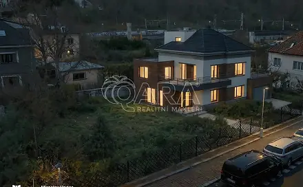 Prodej domu 274 m² s pozemkem 847 m², Starolázeňská, Praha 5 - Velká Chuchle