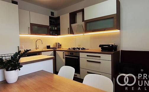 Prodej bytu 2+1 57 m², Zašovská, Valašské Meziříčí - Krásno nad Bečvou, okres Vsetín