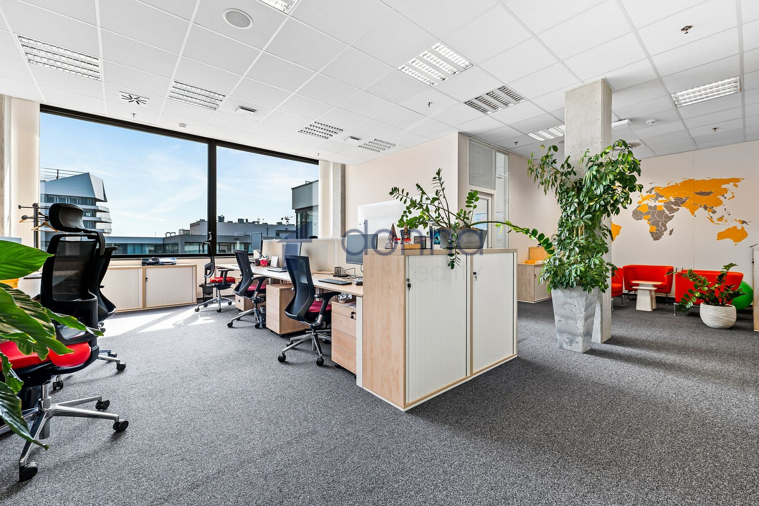 Pronájem kanceláře 1 398 m² – fotografie 3