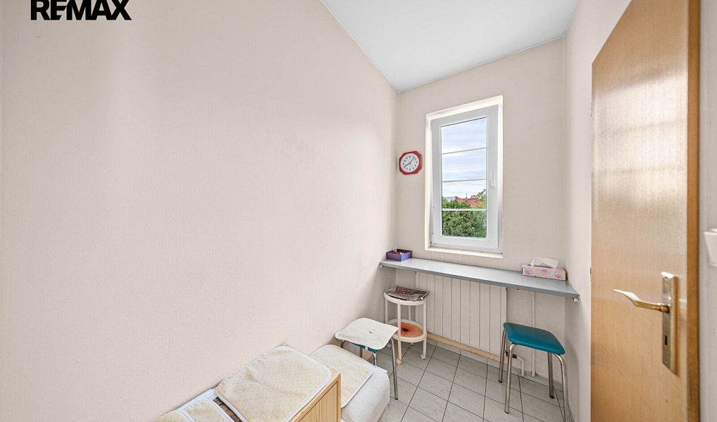 Prodej domu 361 m² s pozemkem 1 042 m², Kolín – náhled fotky 44