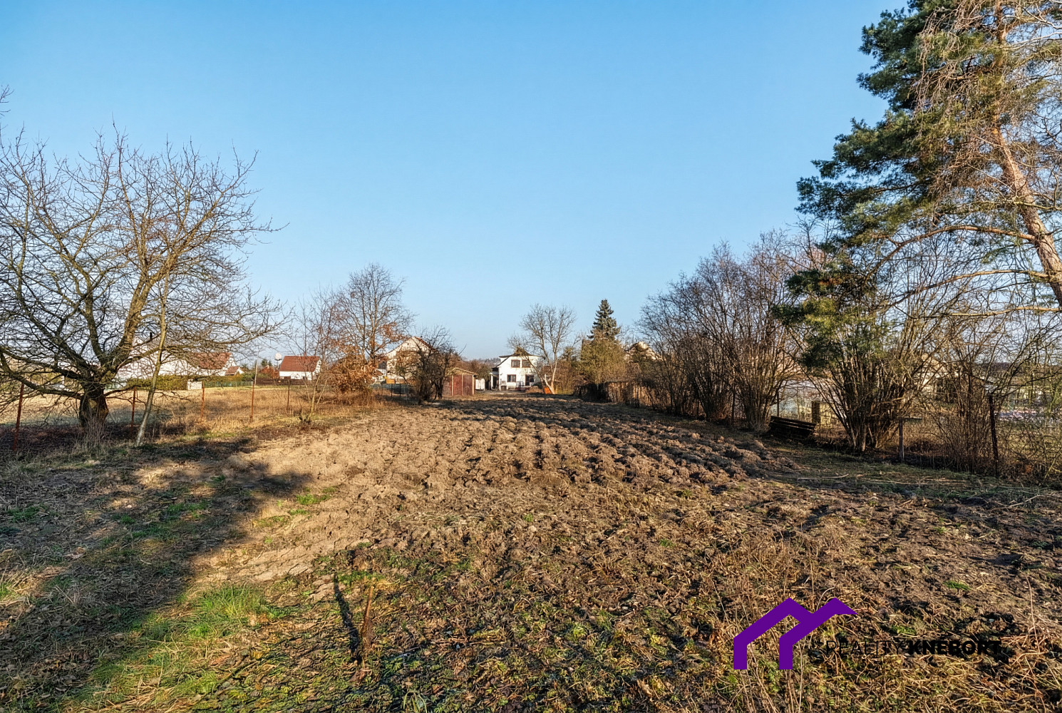 Prodej stavebního pozemku 1 017 m² — photo 2