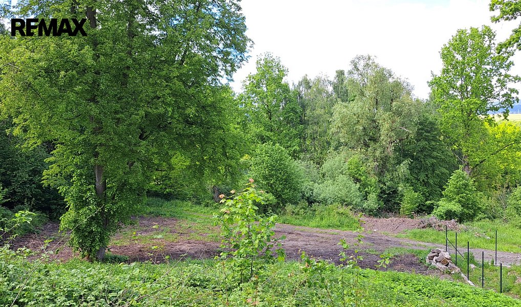 Prodej stavebního pozemku 1 410 m², Zákupy – náhled fotky 9