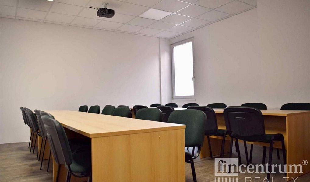 Pronájem kanceláře 36 m², Hodonín – náhled fotky 4