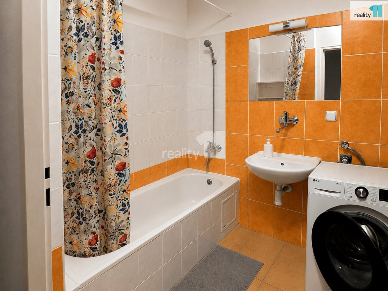 Pronájem bytu 2+1 54 m² — photo 3