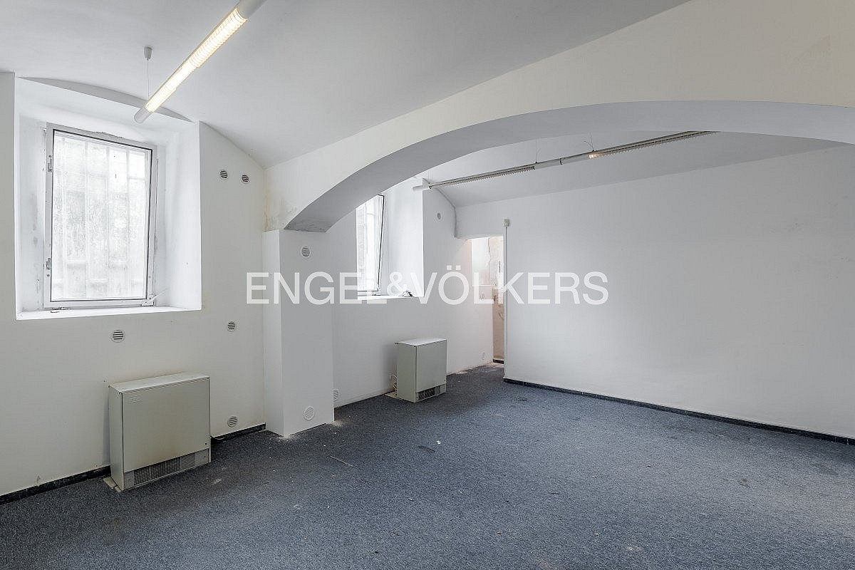 Pronájem kanceláře 42 m² – fotografie 2