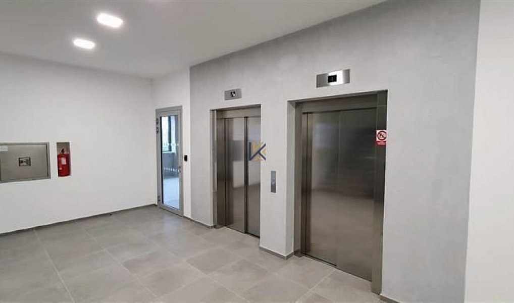 Pronájem kanceláře 199 m², Praha – náhled fotky 10