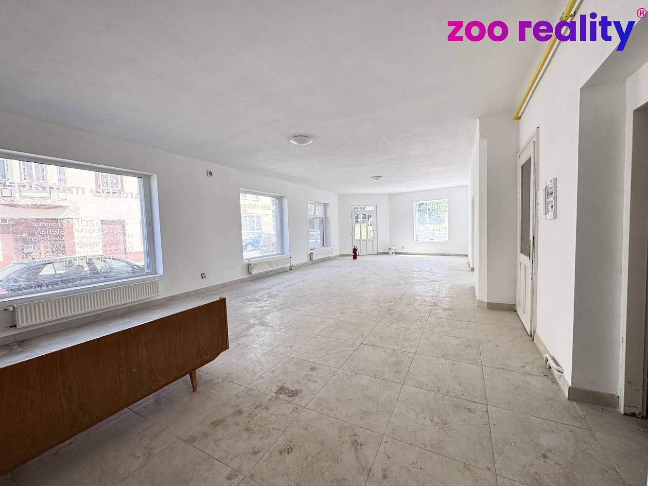 Pronájem obchodních prostor 300 m² — photo 3
