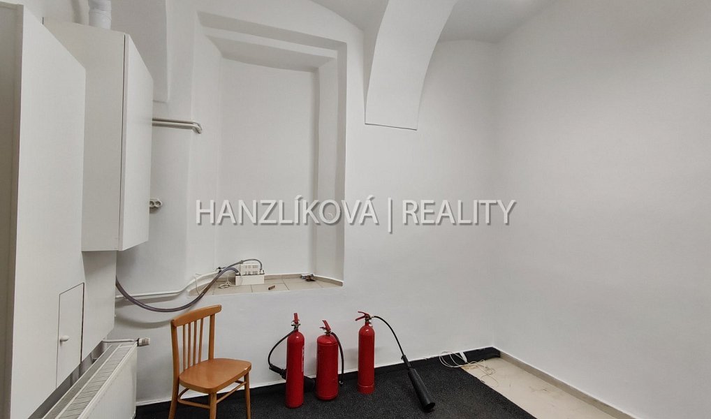 Pronájem obchodních prostor 66 m², České Budějovice – náhled fotky 12