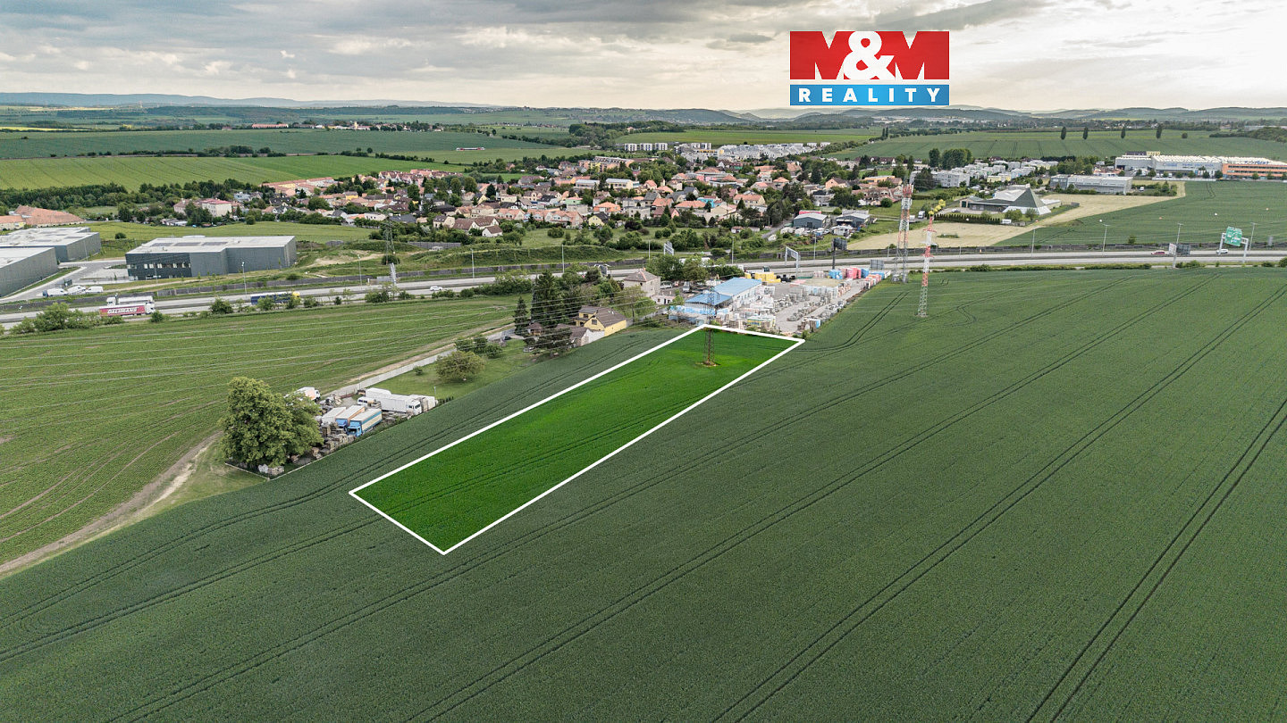 Prodej pozemku 3 999 m²