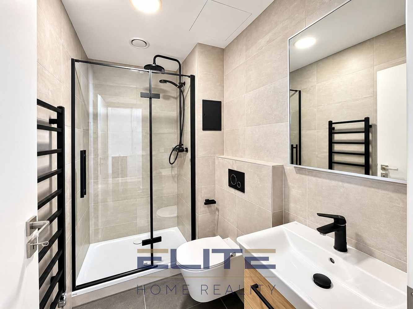 Pronájem bytu 2+kk 33 m² – fotografie 3