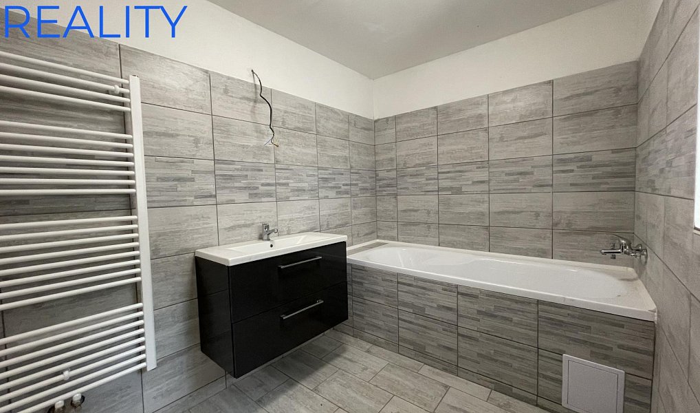 Prodej domu 200 m² s pozemkem 1 057 m², Melč – náhled fotky 21