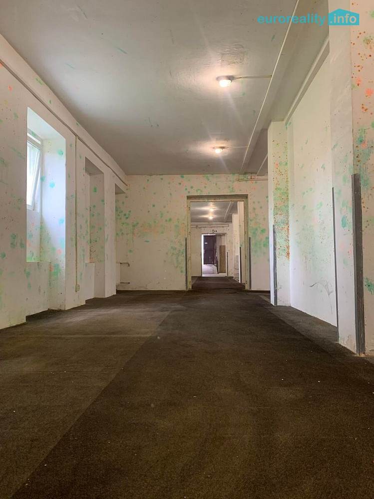 Pronájem skladovacích prostor 750 m² – fotografie 4