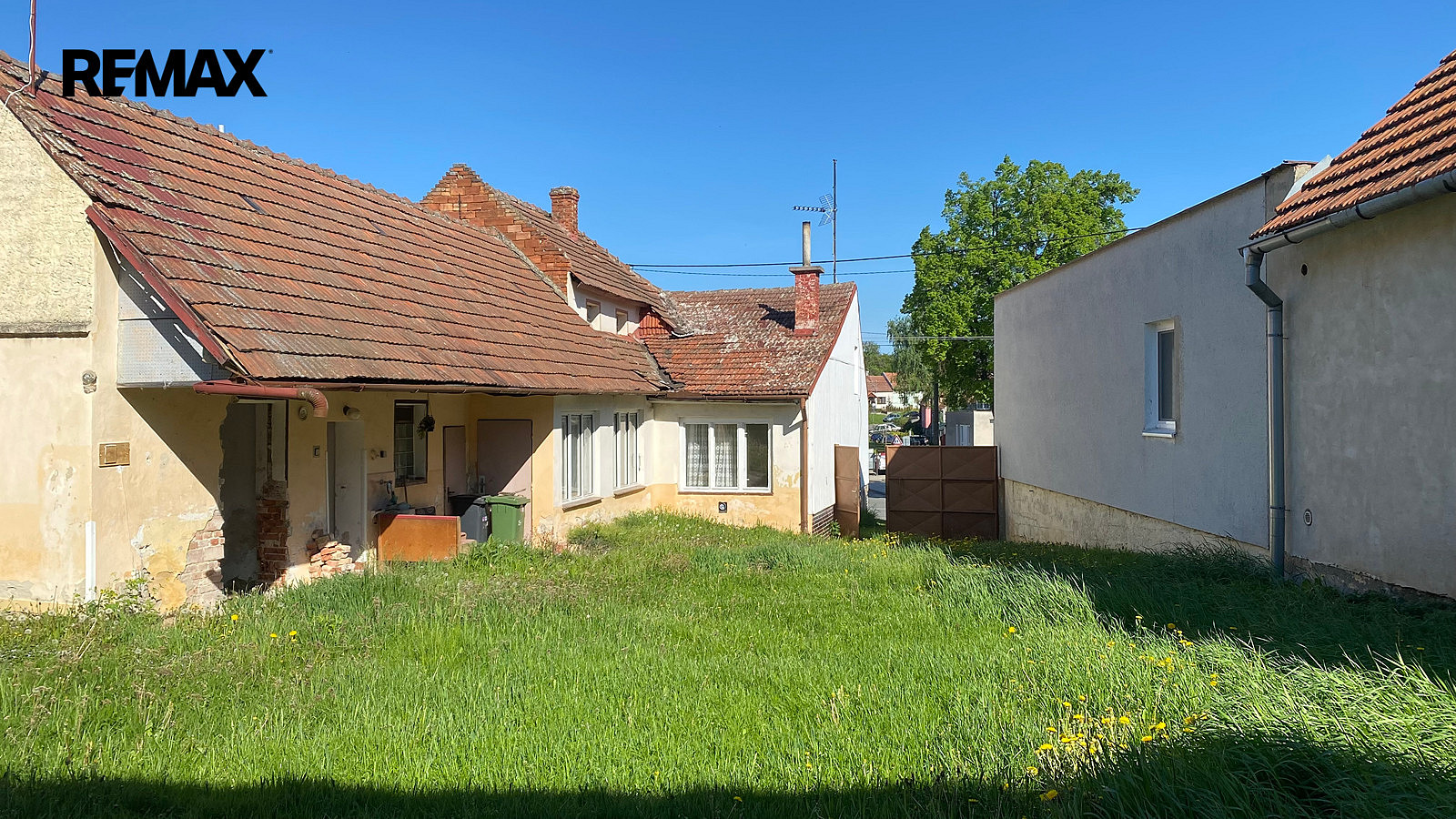 Prodej stavebního pozemku 1 114 m² — photo 2