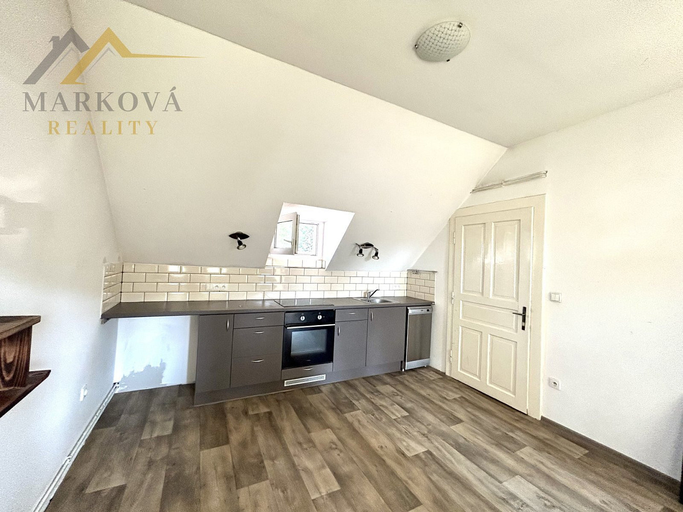 Pronájem bytu 2+kk 40 m² — photo 3