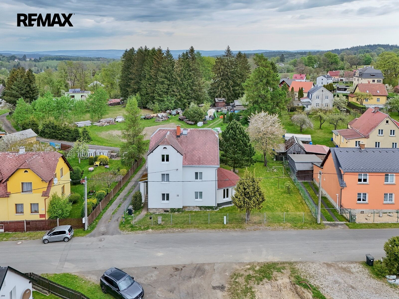 Prodej domu 280 m² s pozemkem 649 m² – fotografie 2