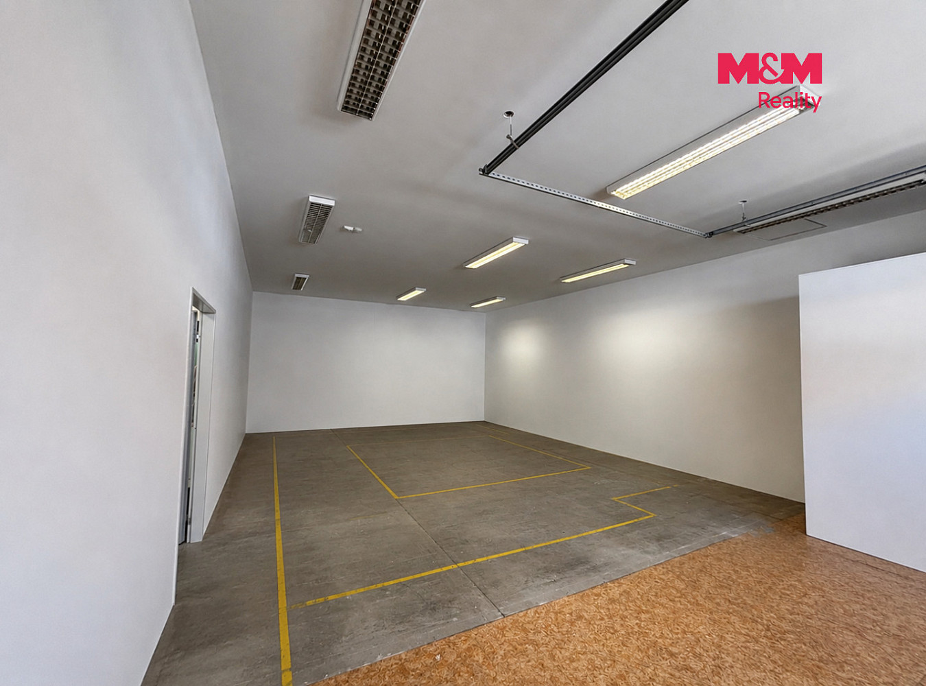 Pronájem obchodních prostor 210 m² — photo 3