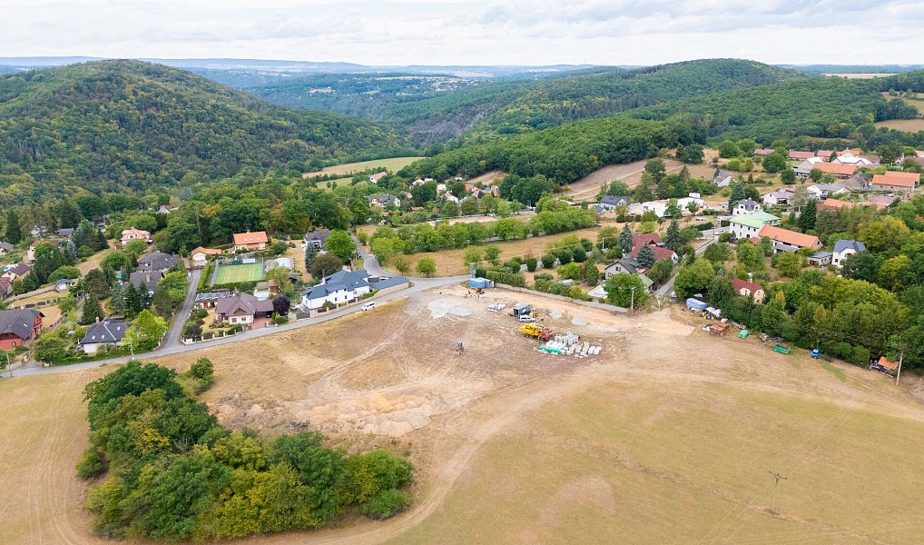 Prodej stavebního pozemku 1 121 m², Jílové u Prahy – náhled fotky 9