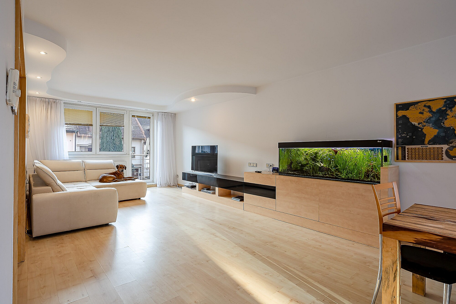 Prodej domu 240 m² s pozemkem 255 m² – fotografie 2