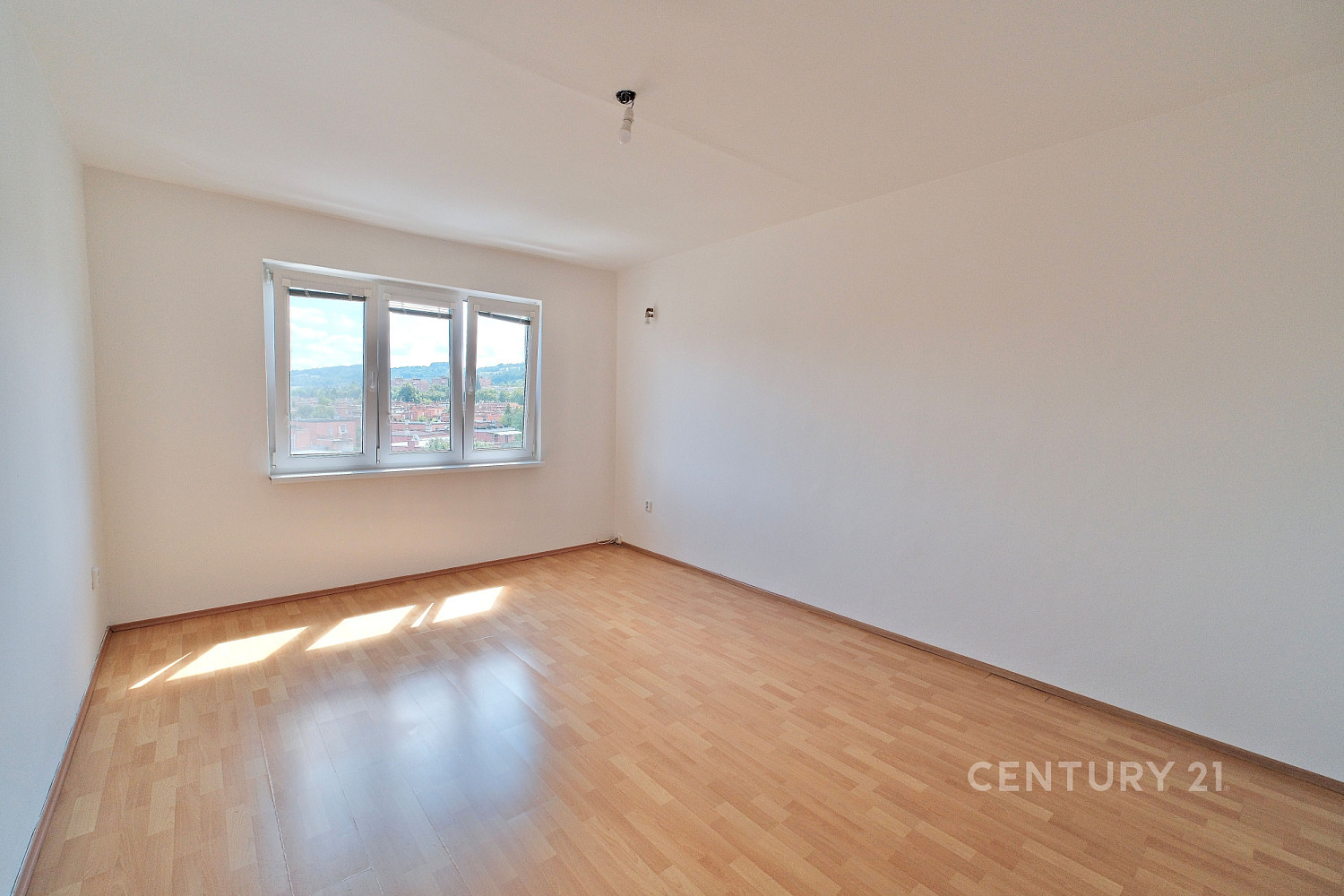 Pronájem bytu 2+1 67 m² — photo 4
