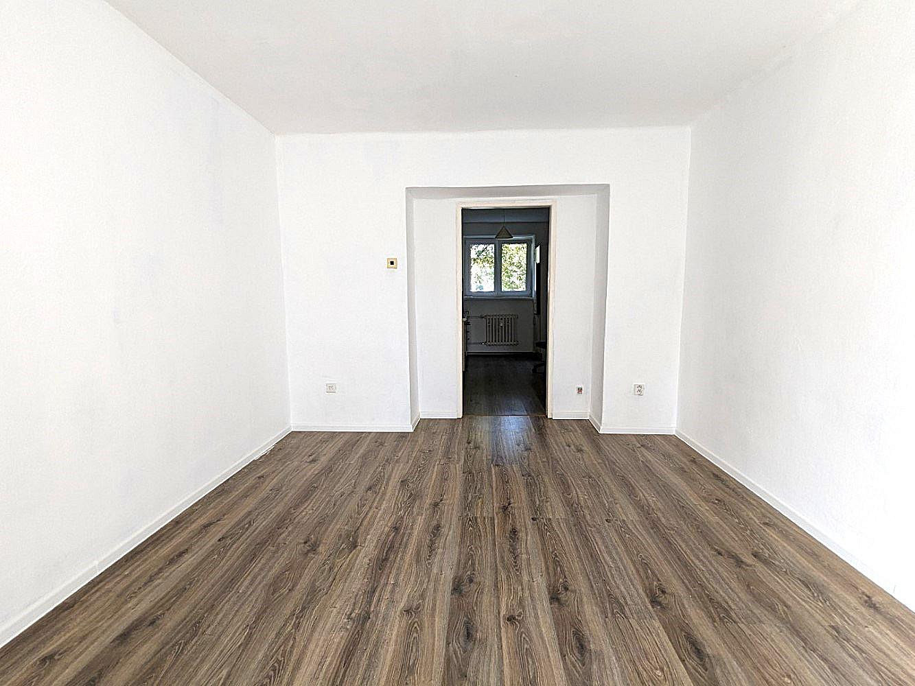 Pronájem bytu 1+1 36 m² – pohled 2