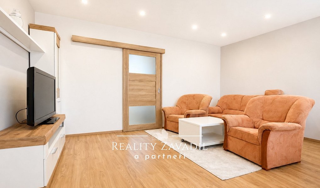 Prodej domu 130 m² s pozemkem 1 716 m², Vroutek – náhled fotky 4