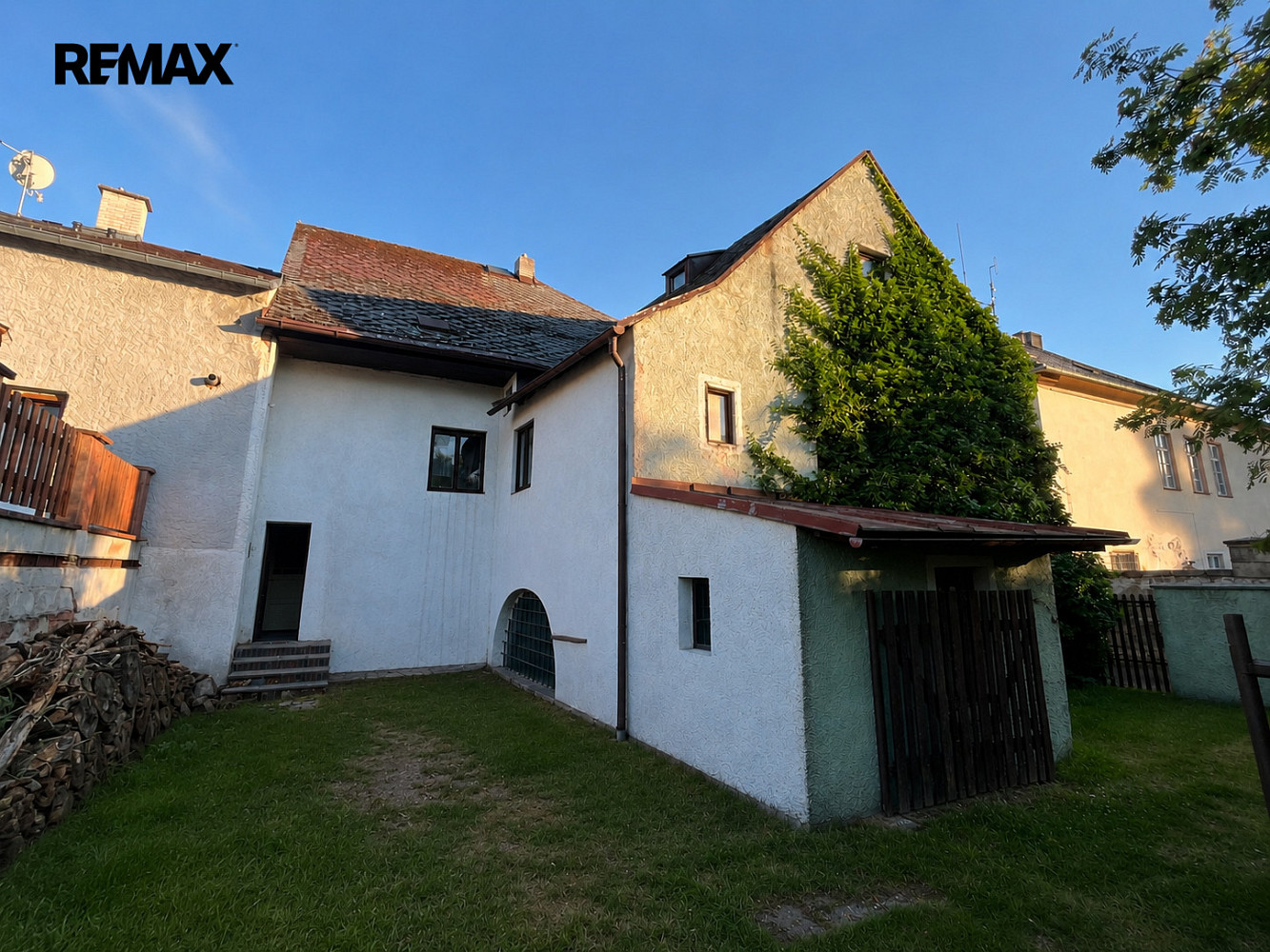 Prodej domu 250 m² s pozemkem 549 m² — photo 2
