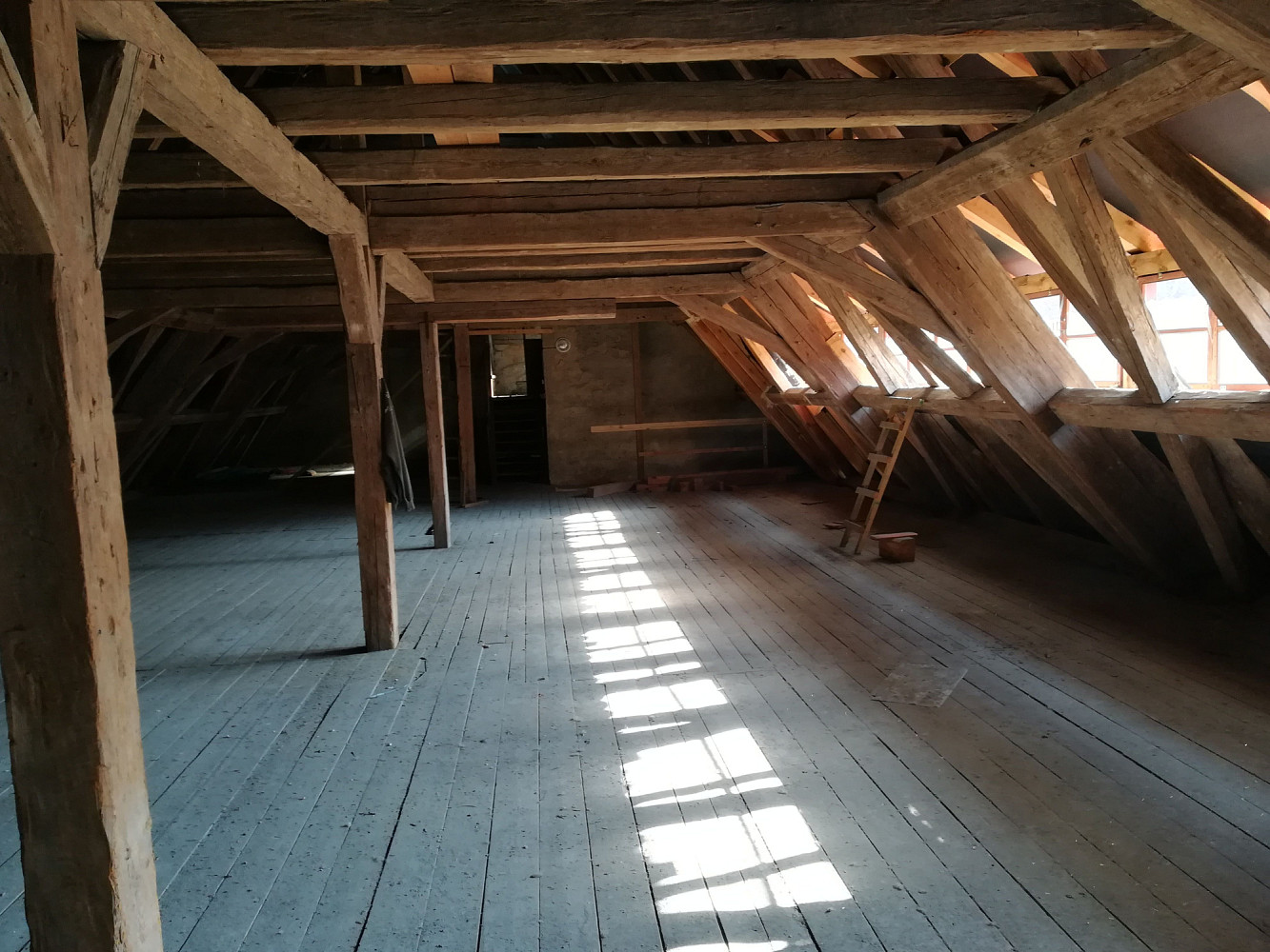 Pronájem skladovacích prostor 200 m² – fotografie 2
