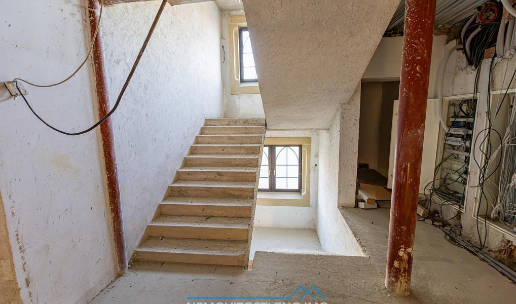 Prodej ubytovacího objektu 1 550 m², Znojmo – náhled fotky 16
