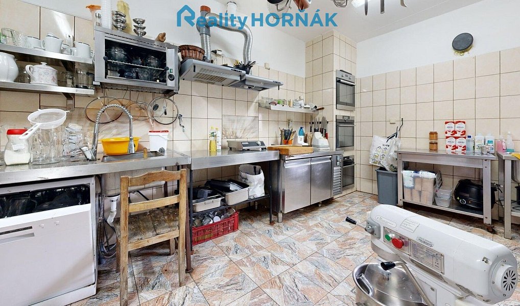 Prodej domu 364 m² s pozemkem 1 261 m², Votice – náhled fotky 13