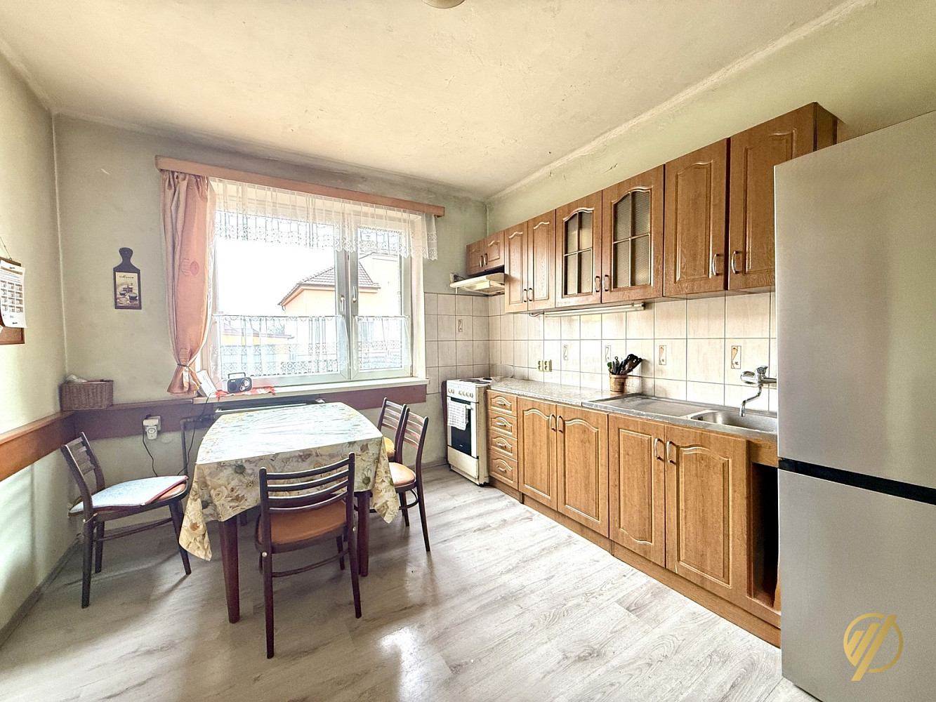 Prodej domu 188 m² s pozemkem 1 077 m² – fotografie 3