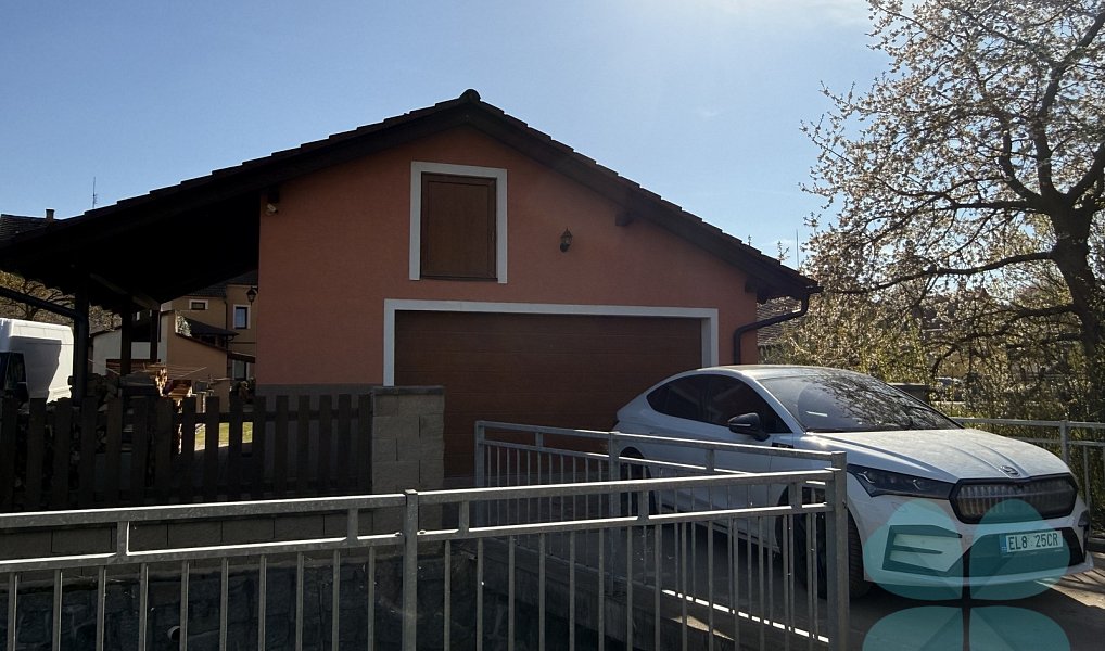 Prodej domu 220 m² s pozemkem 449 m², Radnice – náhled fotky 38