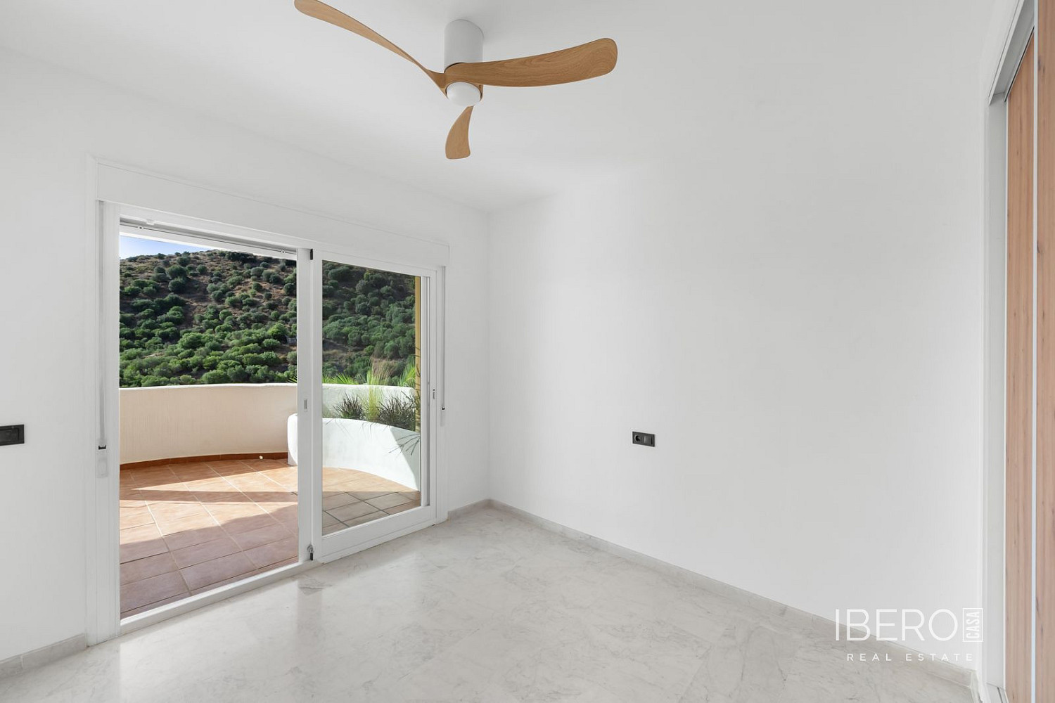 Prodej bytu 3+kk 107 m² - View 2